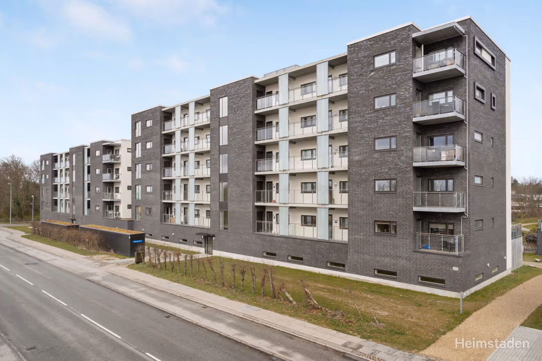 Billede 1 fra lejemålet på Granvej 107 st. 3., 2880 Bagsværd