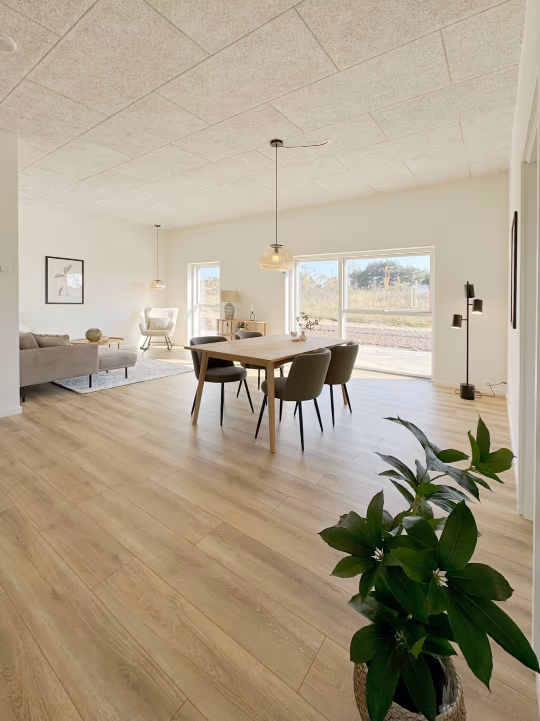 Billede 3 fra lejemålet på Æblerosen 25, 7190 Billund