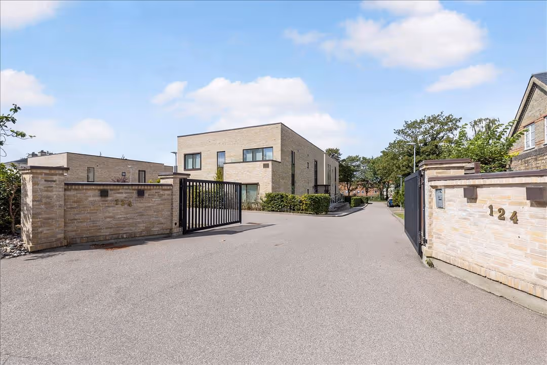 Billede 1 fra lejemålet på Hasserisvej 124B st tv, 9000 Aalborg